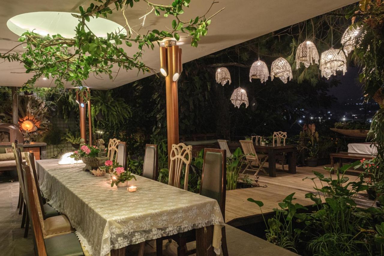 Ruth'S Bed & Breakfast Lembang Exterior foto