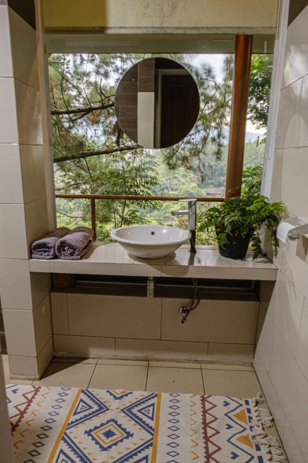 Ruth'S Bed & Breakfast Lembang Exterior foto