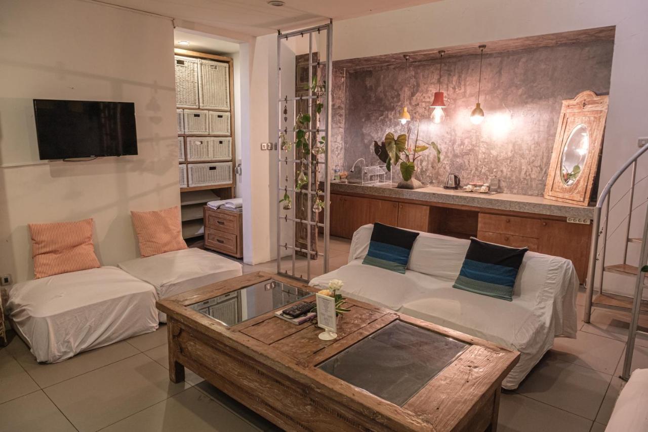 Ruth'S Bed & Breakfast Lembang Exterior foto