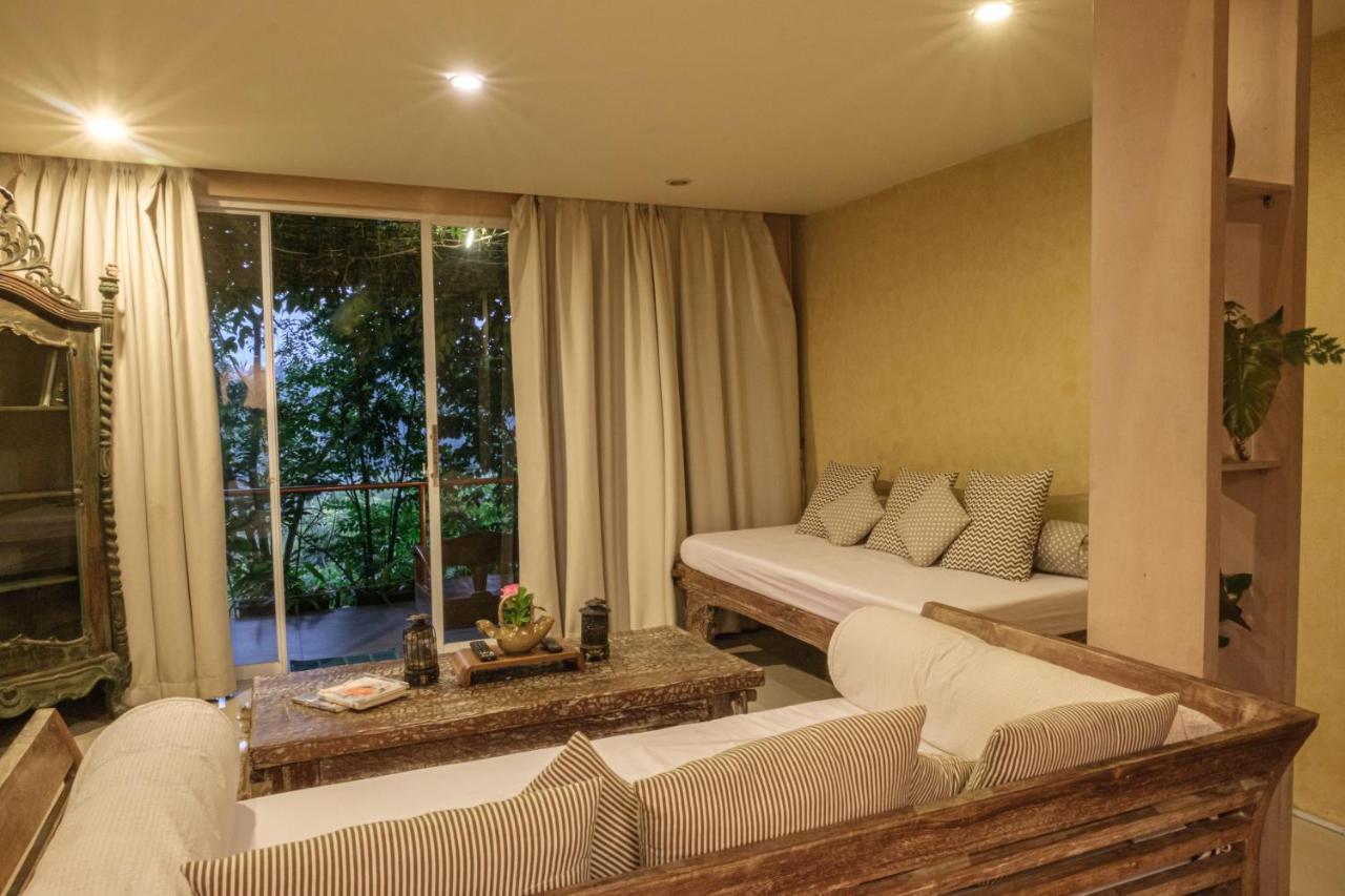 Ruth'S Bed & Breakfast Lembang Exterior foto