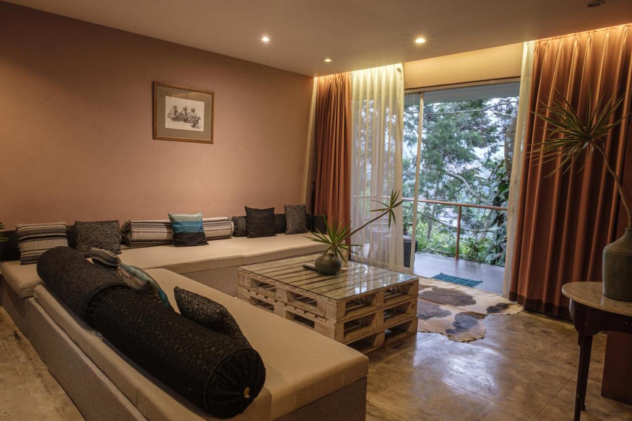 Ruth'S Bed & Breakfast Lembang Exterior foto